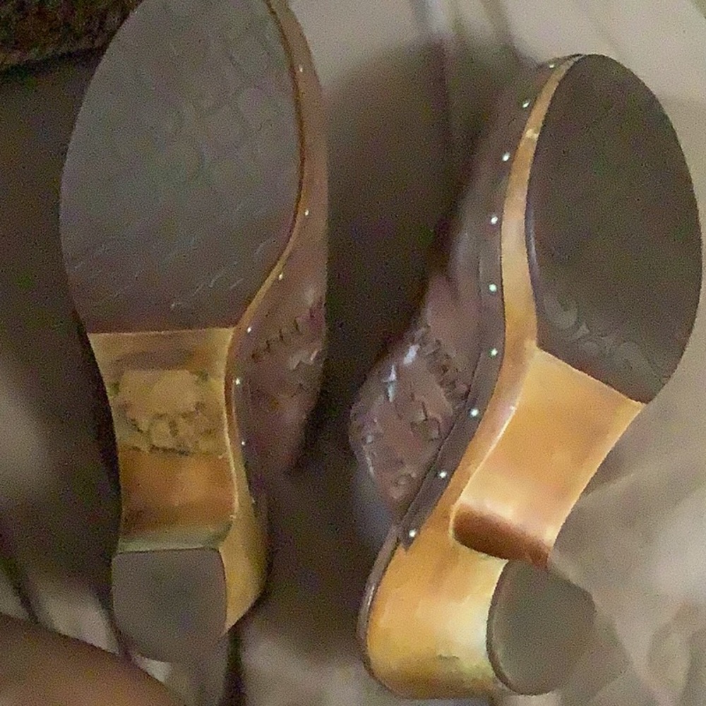 Ugg clogs - Picture 3 of 5